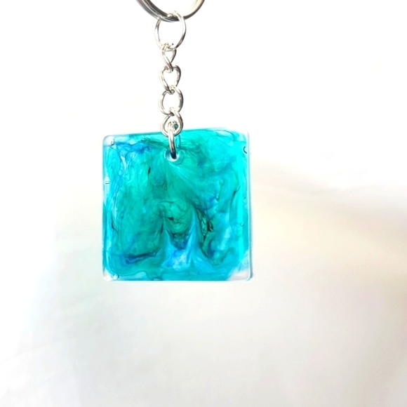 Handmade Resin Keychain - Picture 1 of 3